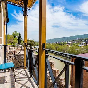 Metekhi's Galavani Hotel